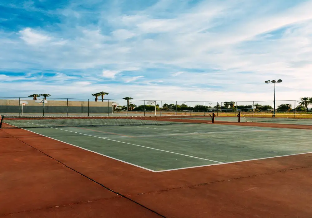 what is a slow tennis court